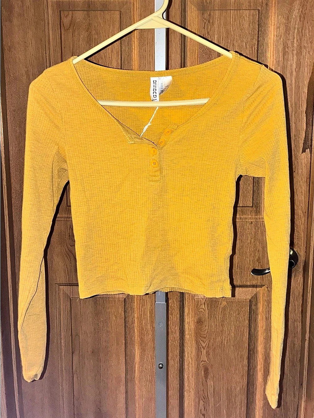 H&M Long Sleeve Henley in Yellow Size Small